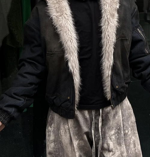 Chaqueta con capucha vintage desgastado